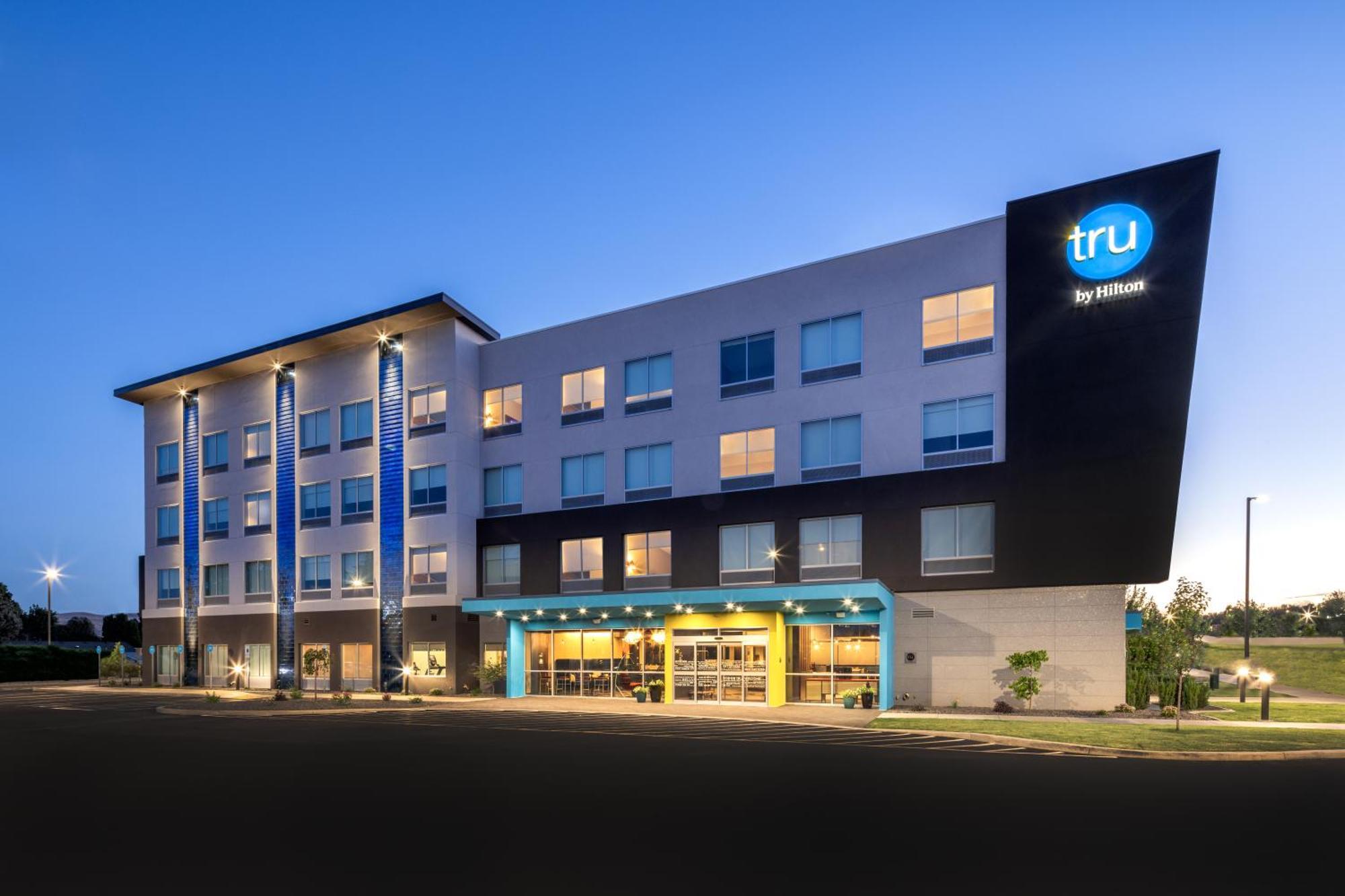 ホテル Tru By Hilton Yakima Airport エクステリア 写真