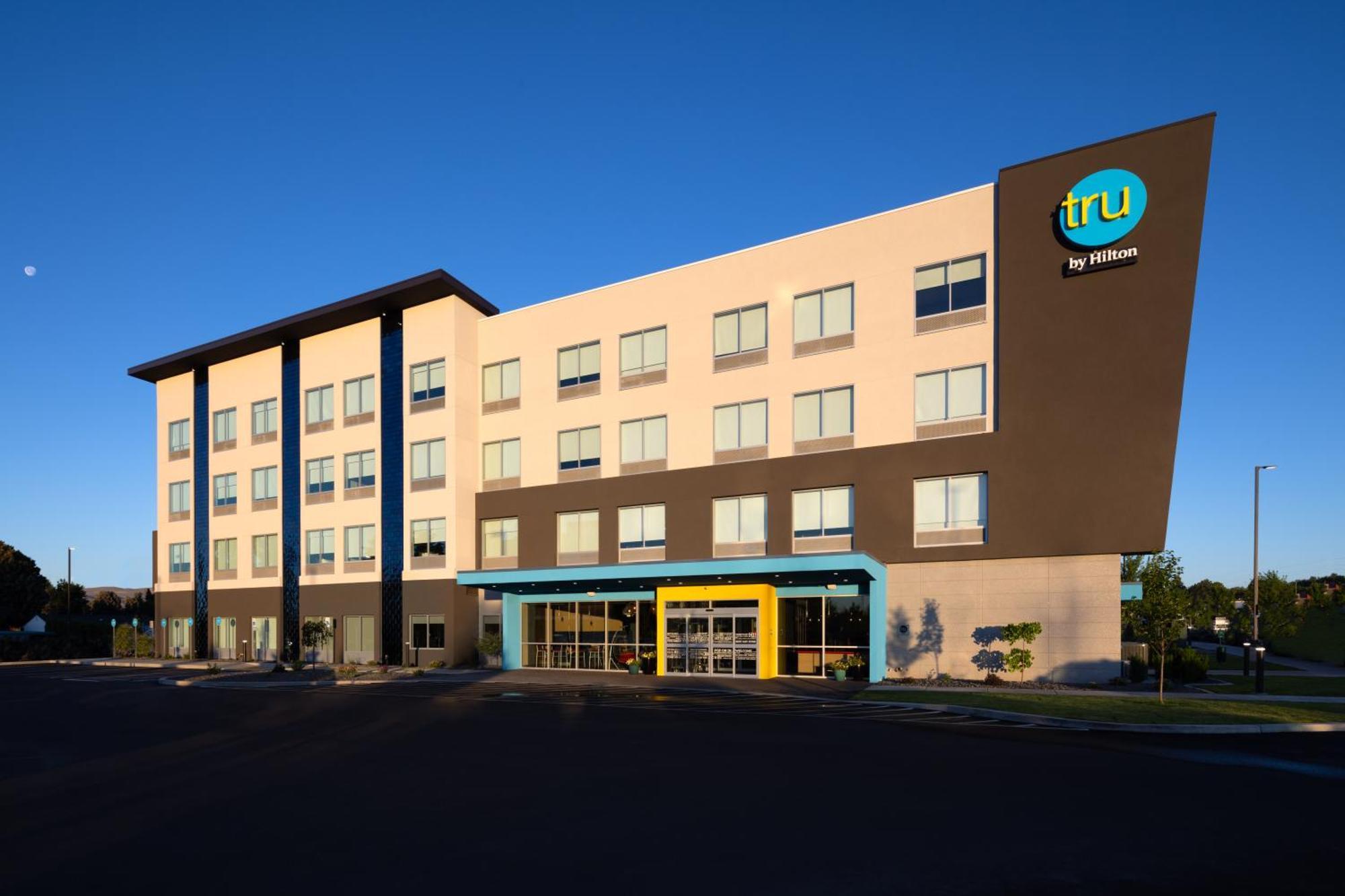 ホテル Tru By Hilton Yakima Airport エクステリア 写真